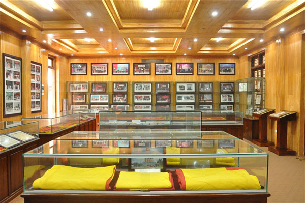 Tủ kính giá rẻ tại Hải Phòng