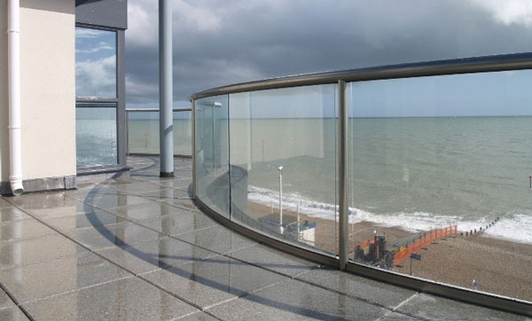 Lắp đặt kính uốn cong tại Hải Phòng