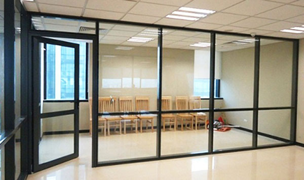 Nguyên nhân kính cường lực tự vỡ