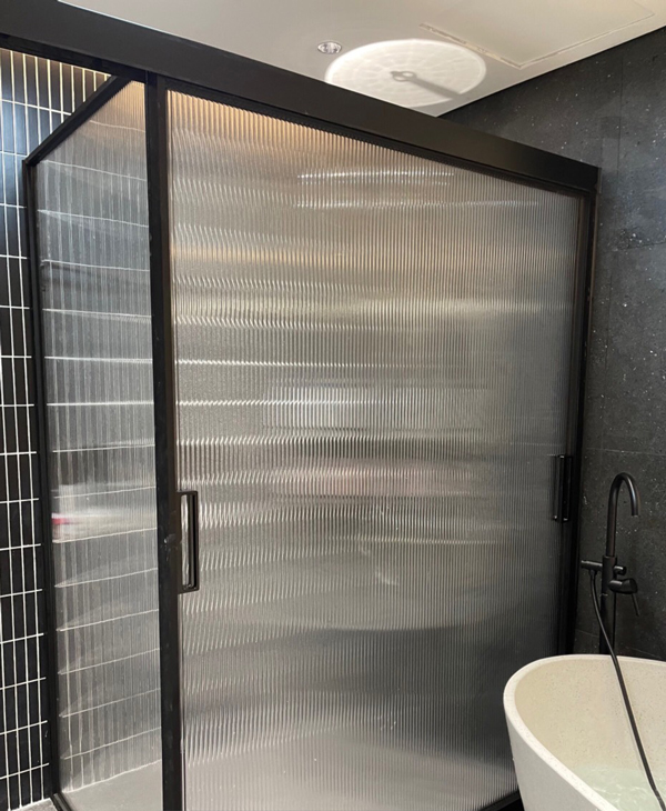 Cabin tắm kính slim tại Hải An